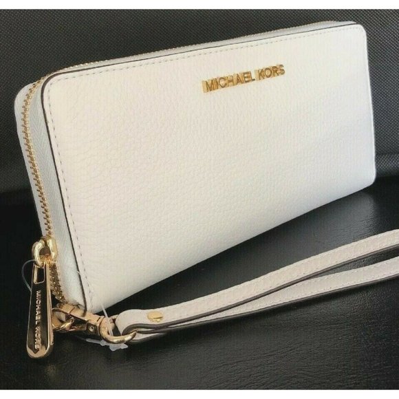 New Michael Kors Jet Set Large Travel Continental Wallet Leather Light Cream - Picture 1 of 6